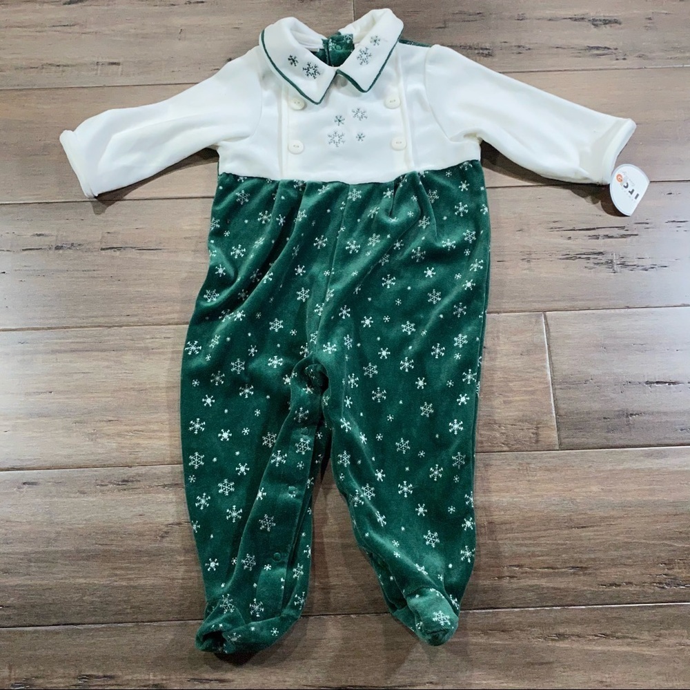 5 for $25 Play wear‎ Circo  velvet Christmas outfit